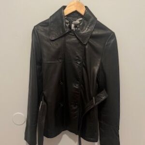 DKNY LEATHER JACKET IN SIZE SMALL